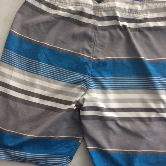 O’Neill board shorts - Picture 4 of 6